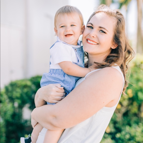 Meet Your Seller/Buyer💕 - Picture 2 of 10